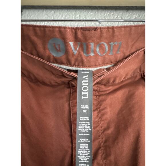 Men's Vuori Collins Chino Ankle Straight Leg Pant in Hazelnut Rust size 32 - Picture 2 of 3